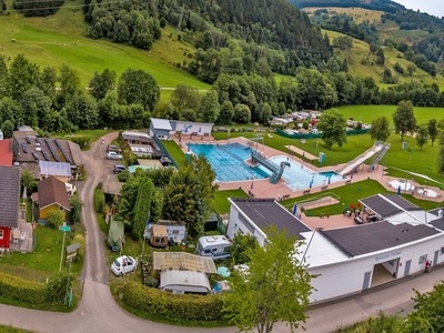Der Campingplatz in Schönenbuchen aus der Vogelperspektive Der Campingplatz in Schönenbuchen aus der Vogelperspektive