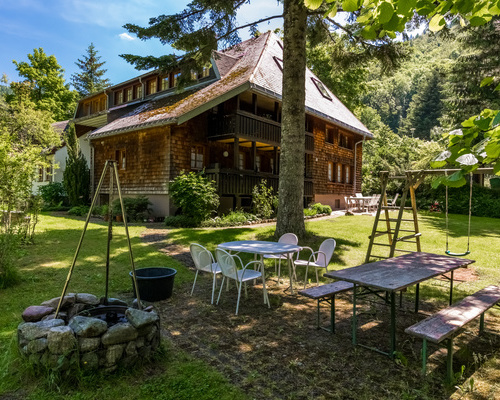 Schwarzwaldhaus Rita in Fahl am Fuße des Feldbergs Schwarzwaldhaus Rita in Fahl am Fuße des Feldbergs